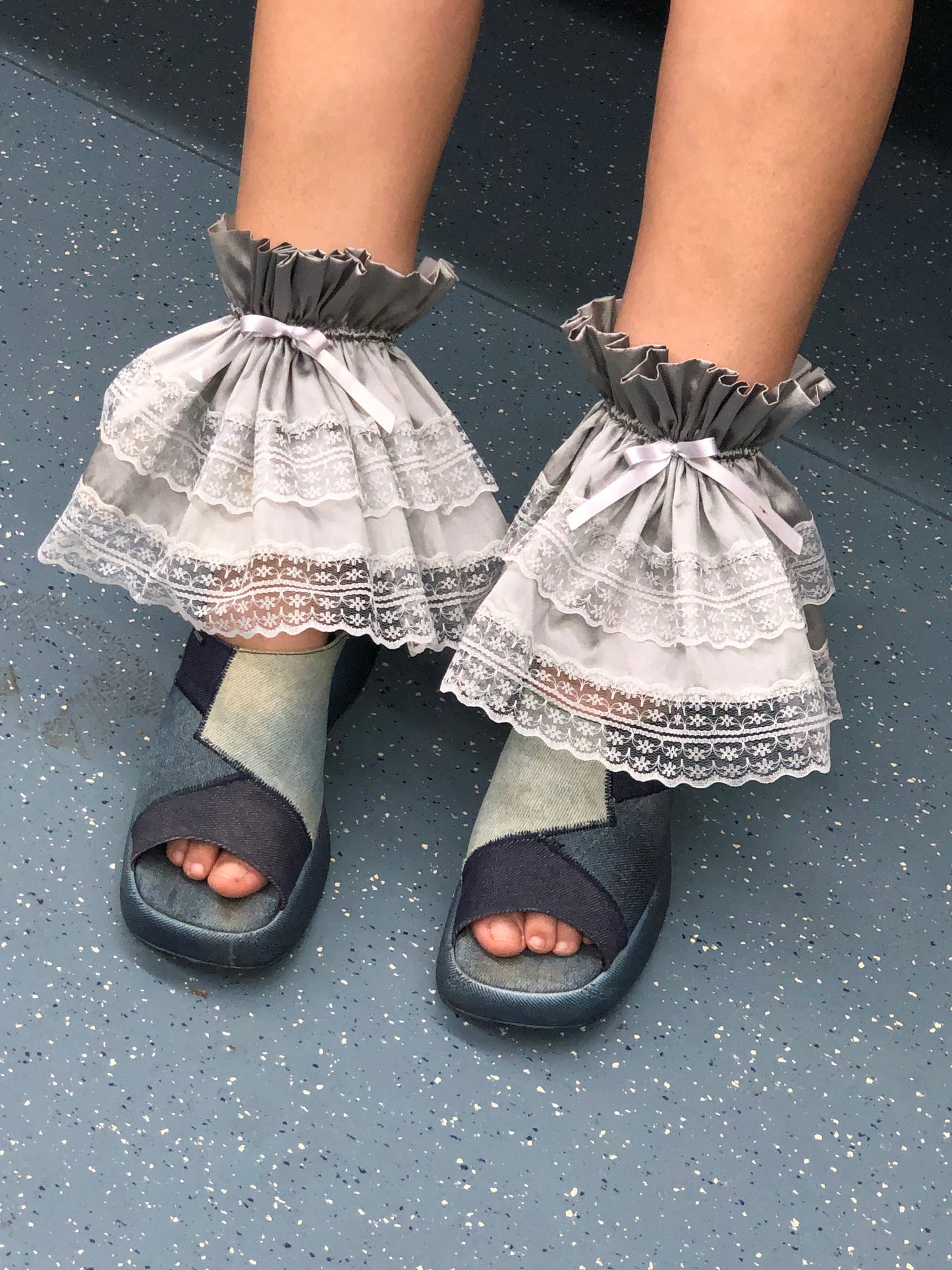 Floaty and Flounced Wrists